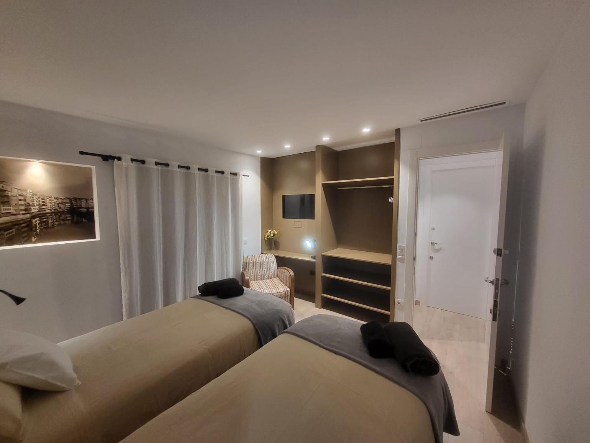 Turistic Girona - Piso De 1, 2 O 3 Habitaciones Exterior foto