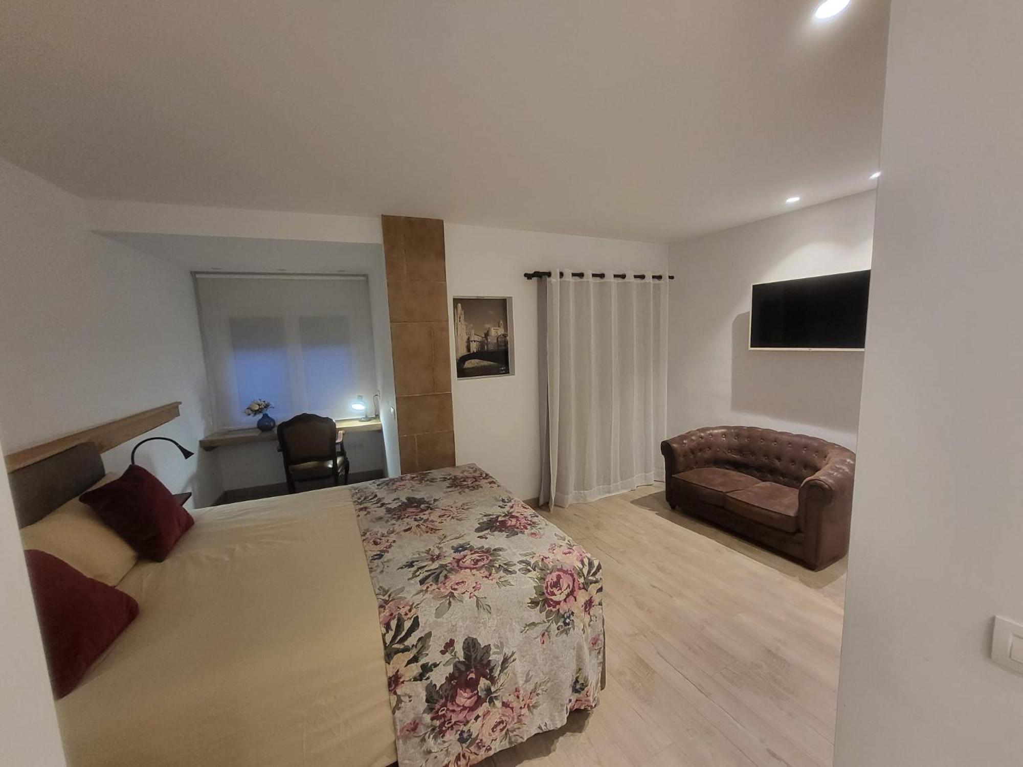 Turistic Girona - Piso De 1, 2 O 3 Habitaciones Exterior foto